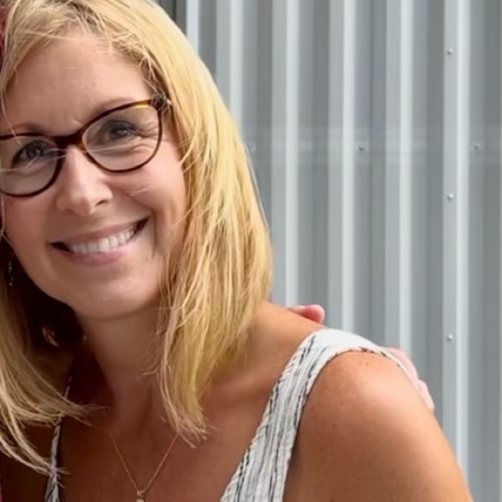 Meet your Posher, Angela
